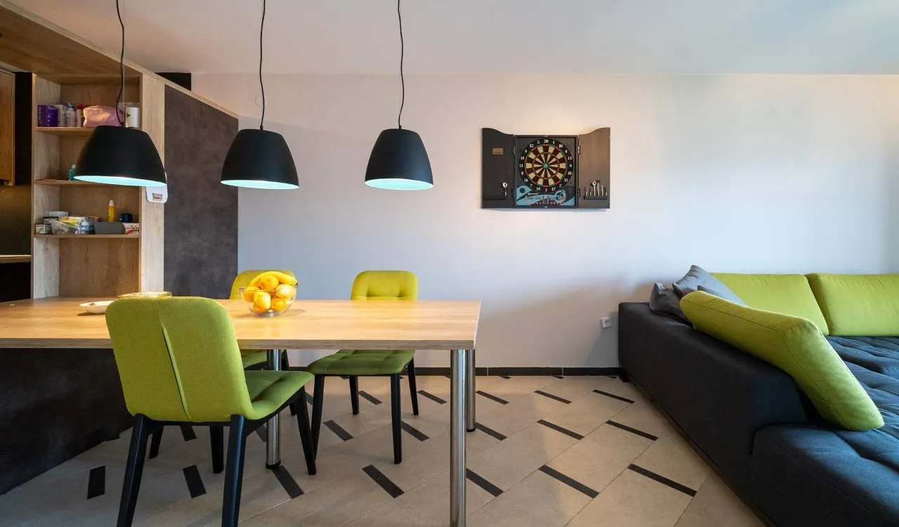 Prodaja, trosoban stan, 90m², Seoce, Budva