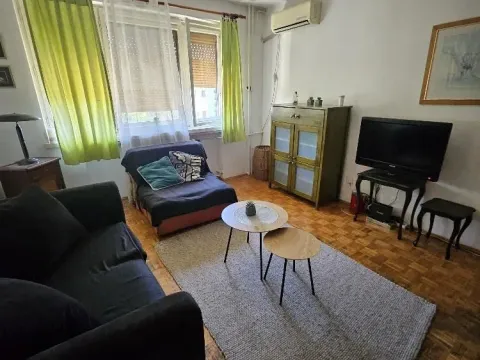 Stan in Zemun Centar