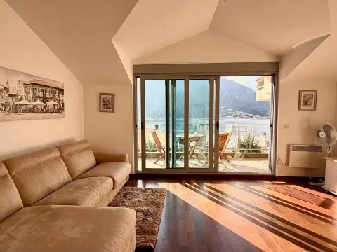 Prodaja, dvosoban stan, 60m², Dobrota, Kotor - image 4