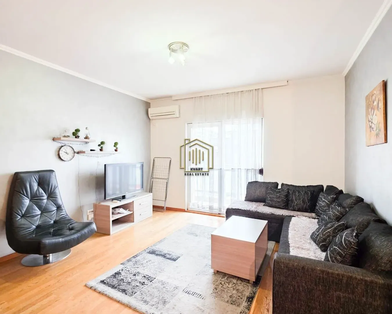Izdavanje, jednosoban stan, 53m², City Kvart, Podgorica