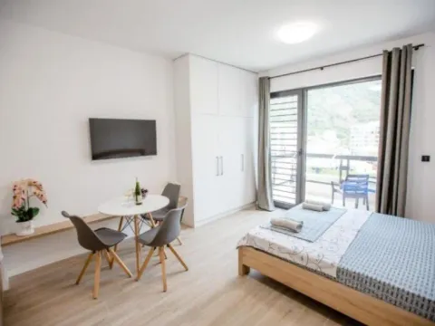 Prodaja, garsonjera, 27m², Bečići, Budva - image 7