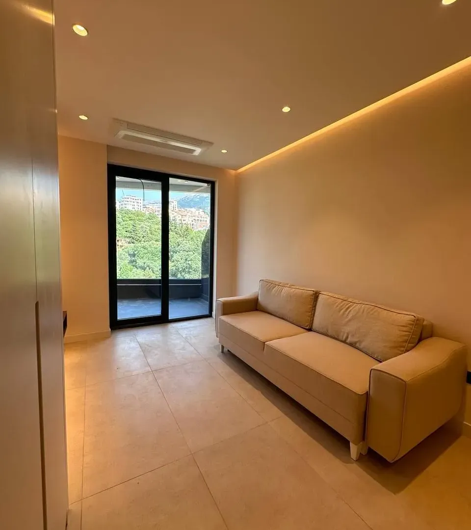 Sale, one bedroom apartment, 45m², Bečići, Budva