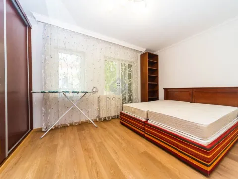 Izdavanje, četvorosoban stan, 150m², Tivat, Crna Gora - image 10