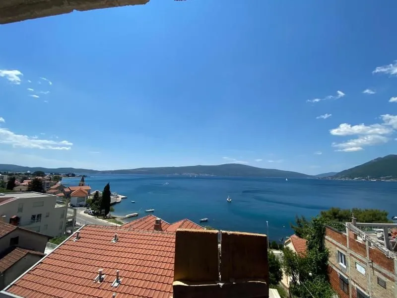 Prodaja, trosoban stan, 104m², Tivat, Crna Gora