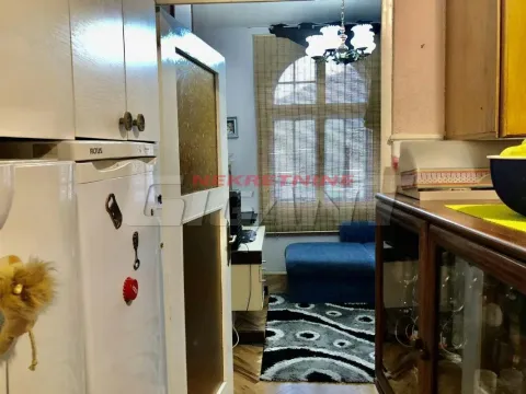 Prodaja, trosoban stan, 96m², Kalenić Pijaca, Vračar Sve Podlokacije - image 17