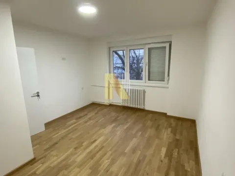 Prodaja, trosoban stan, 54m², Sajmište, Novi Sad - image 6