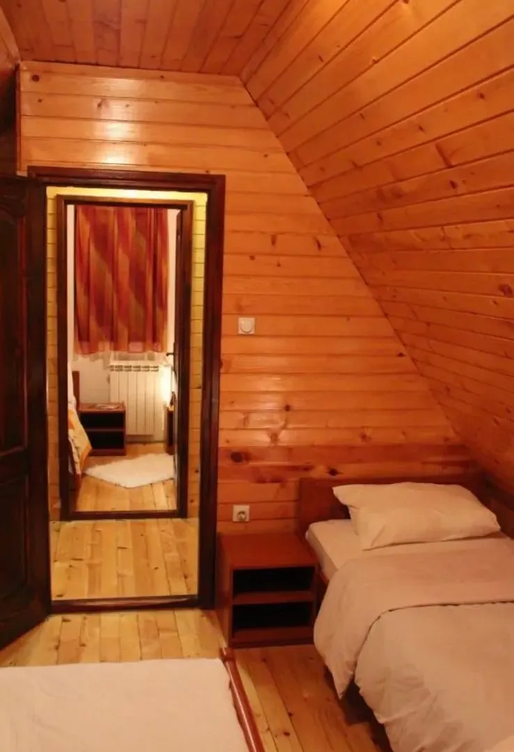 Prodaja, kuća, 330m², Žabljak, Crna Gora