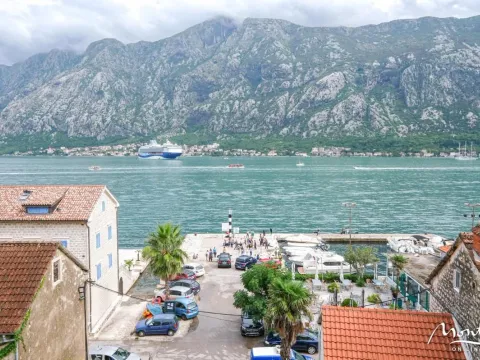 Prodaja, trosoban stan, 80m², Prčanj, Kotor - image 35