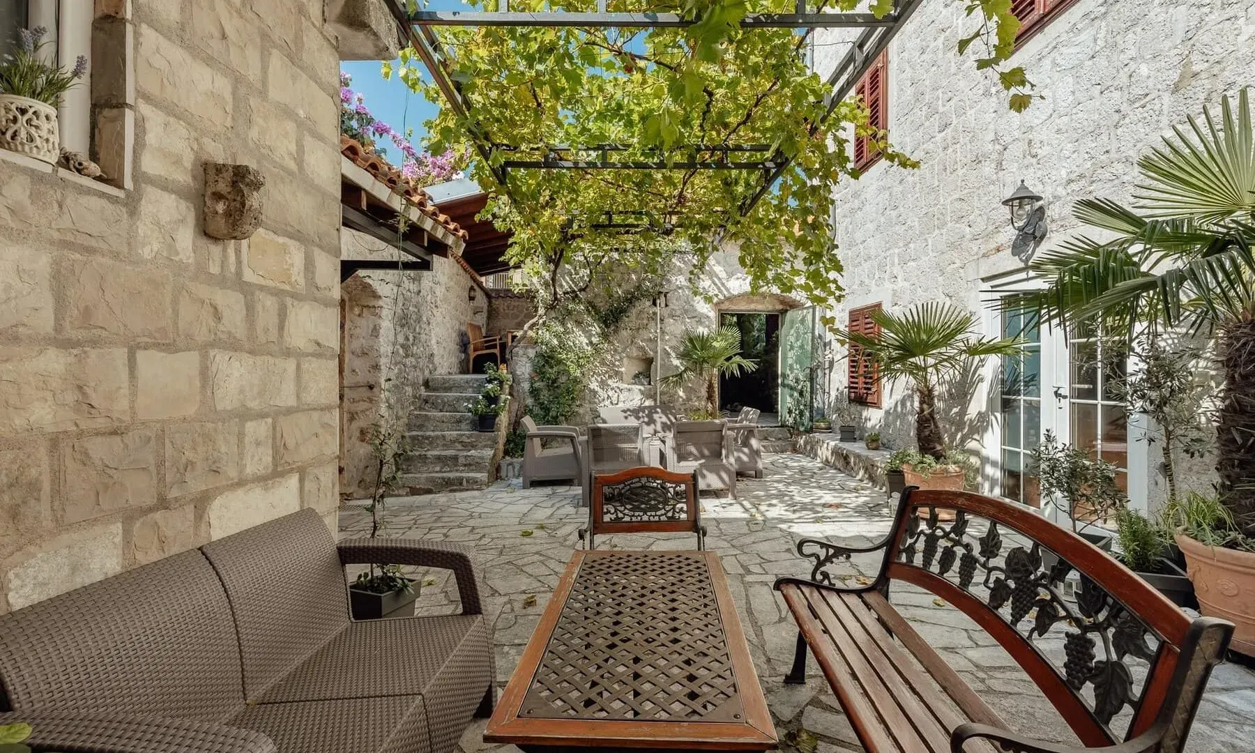 Sale, house, 240m², Risan, Kotor