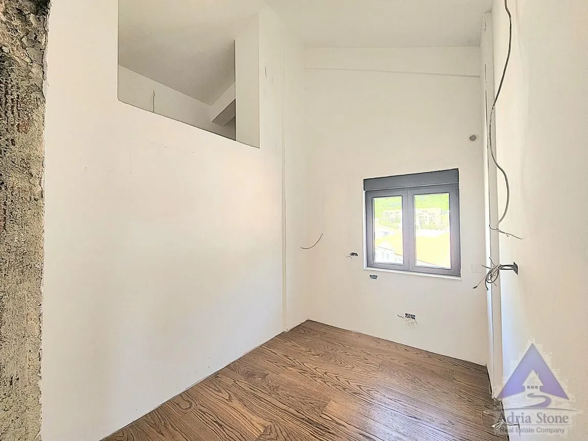 Sale, three bedroom apartment, 130m², Podkošljun, Budva