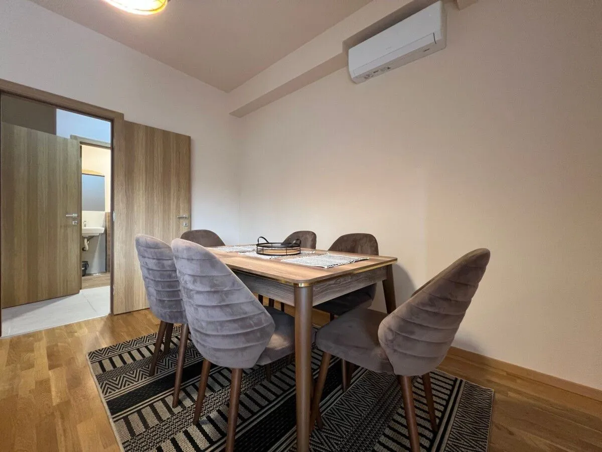 Rent, two bedroom apartment, 76m², Dalmatinska ulica, Podgorica