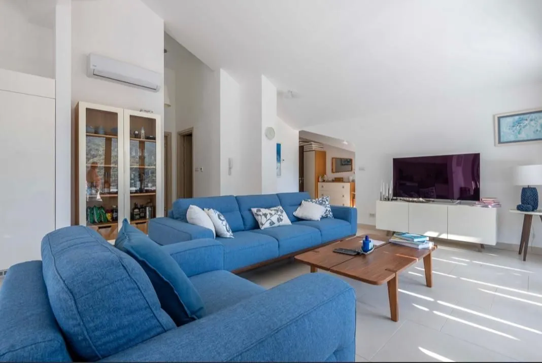 Sale, two bedroom apartment, 90m², Morinj, Kotor