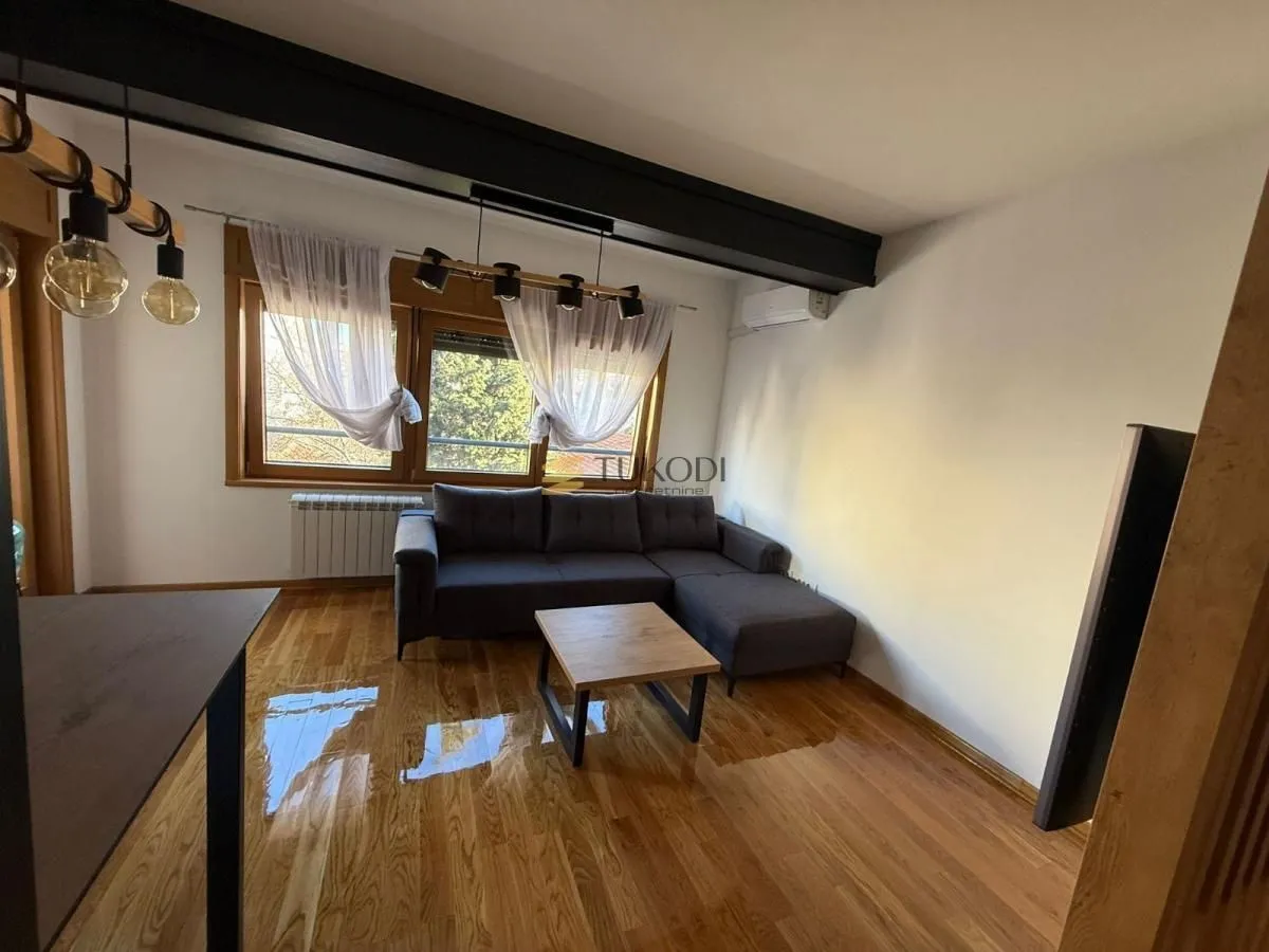 Rent, two bedroom apartment, 56m², Crveni Krst, Beograd