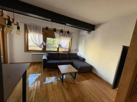 Rent, two bedroom apartment, 56m², Crveni Krst, Beograd - image 2