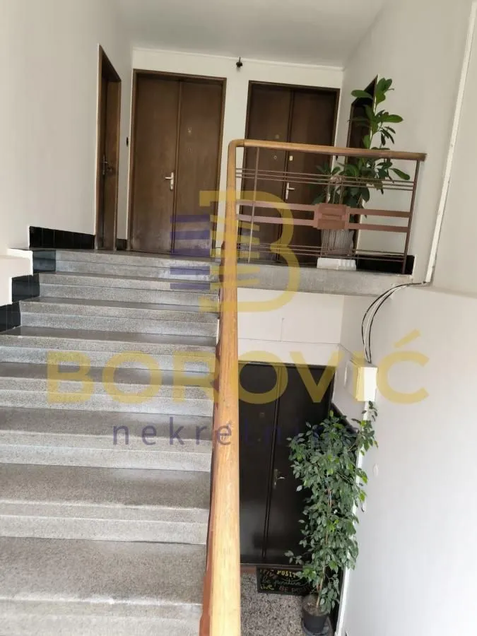 Sale, three bedroom apartment, 77m², Stari Grad, Beograd