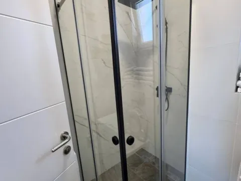 Rent, one bedroom apartment, 55m², Kalimanj, Tivat - image 6