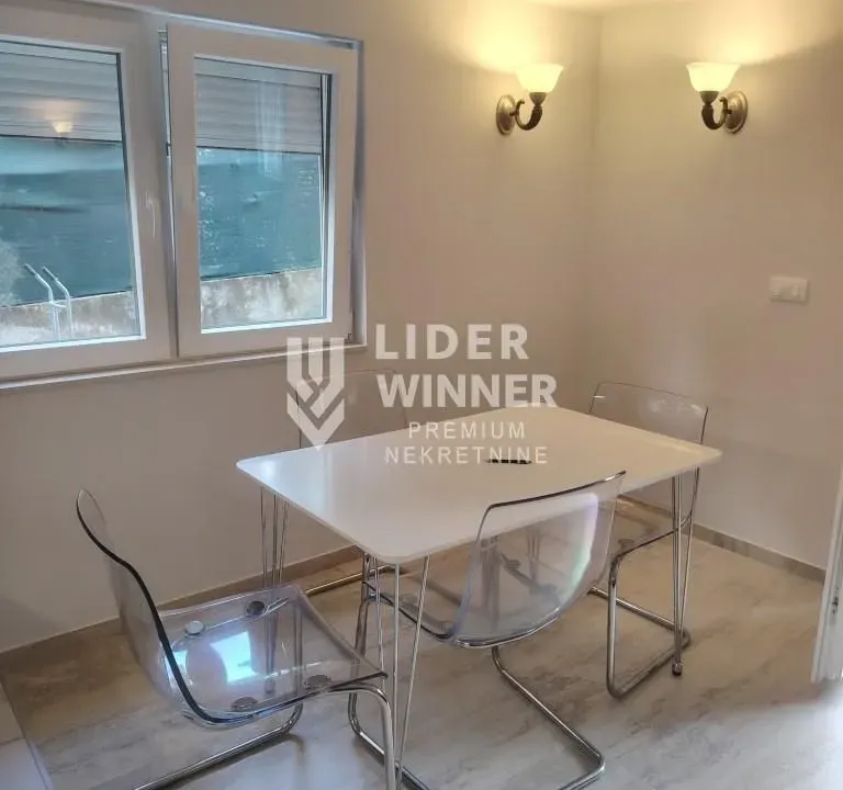 Izdavanje, jednosoban stan, 38m², Cerak, Beograd