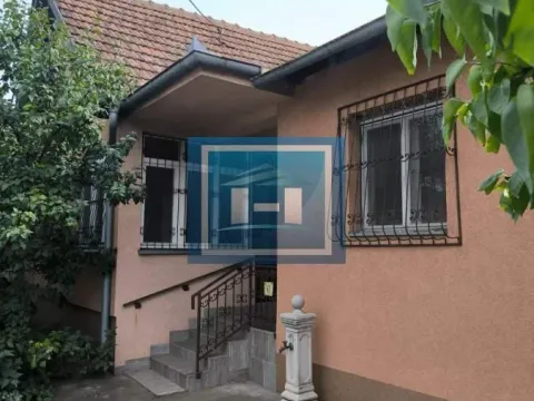 Sale, house, 92m², Dom Zdravlja, Ćuprija