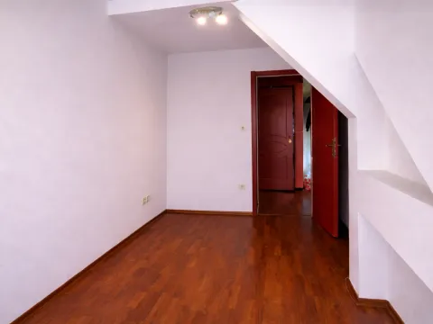 Prodaja, trosoban stan, 66m², Centar, Podgorica - image 15