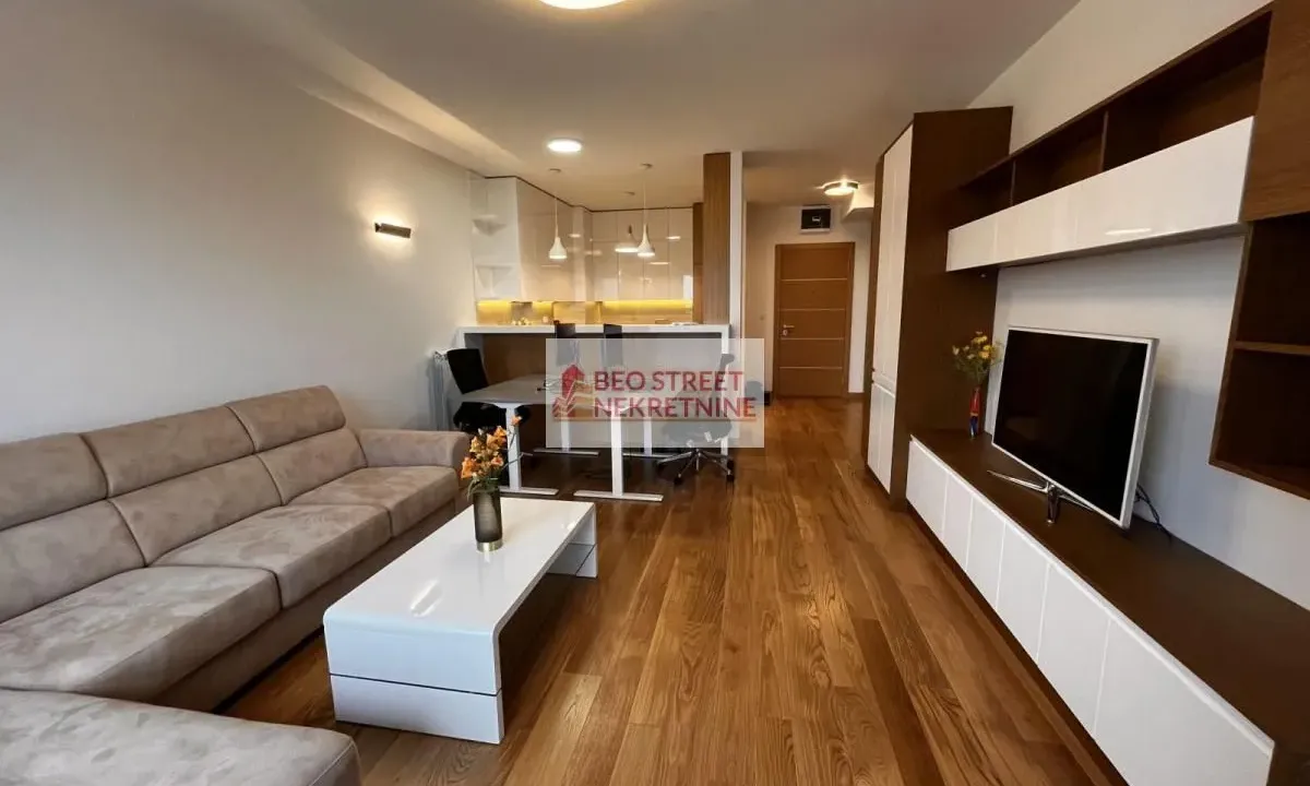 Izdavanje, dvosoban stan, 62m², Novi Beograd Sve Podlokacije, Beograd