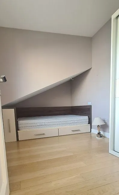 Izdavanje, trosoban stan, 100m², Vračar Hram, Vračar Sve Podlokacije