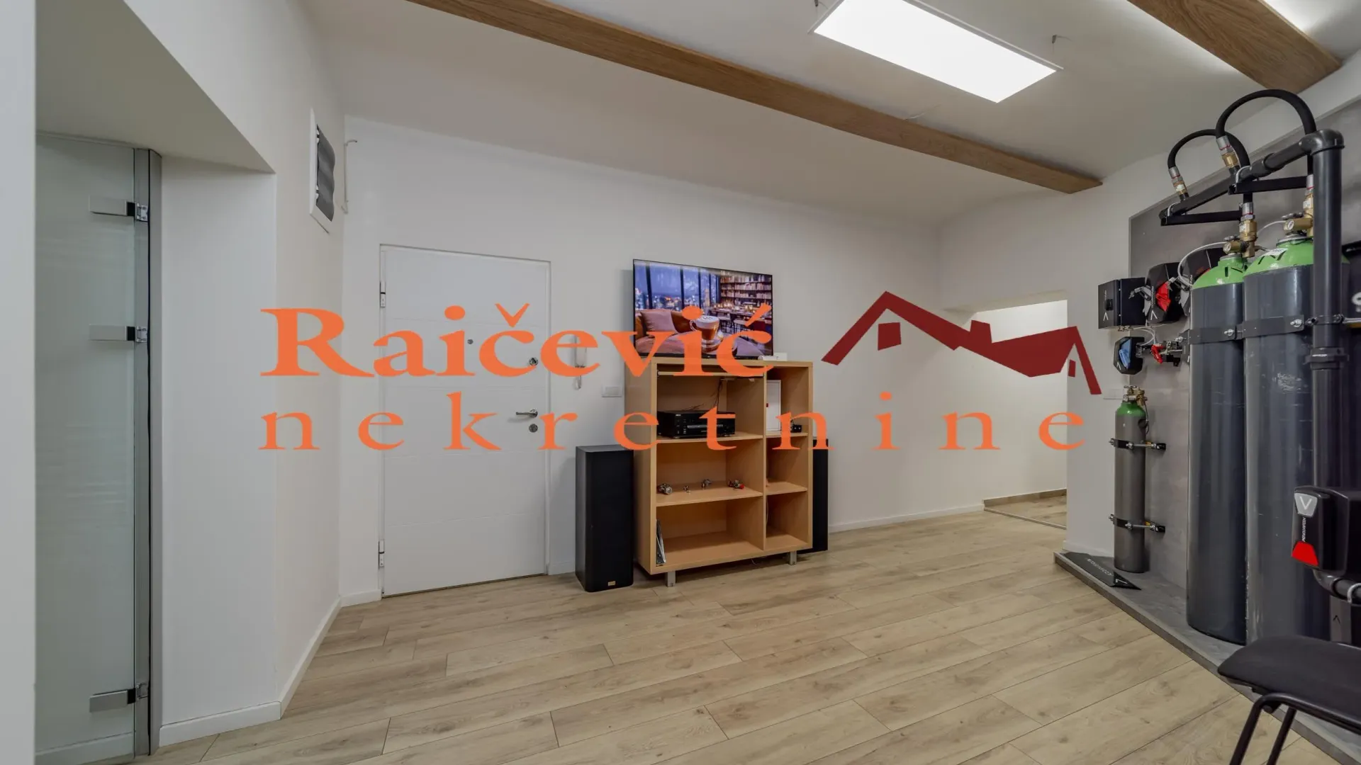 Prodaja, četvorosoban stan, 84m², Stari Grad, Beograd