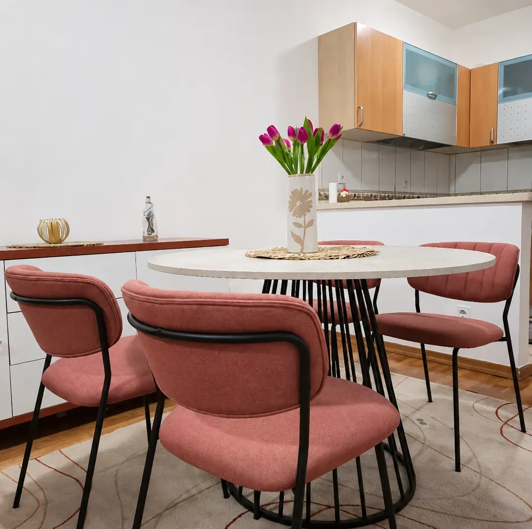 Izdavanje, dvosoban stan, 64m², Gorica C, Podgorica