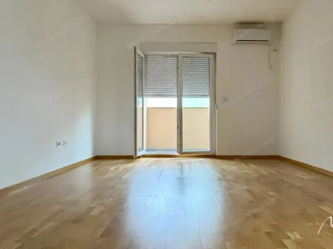 Prodaja, dvosoban stan, 73m², Tuški Put, Podgorica - image 2