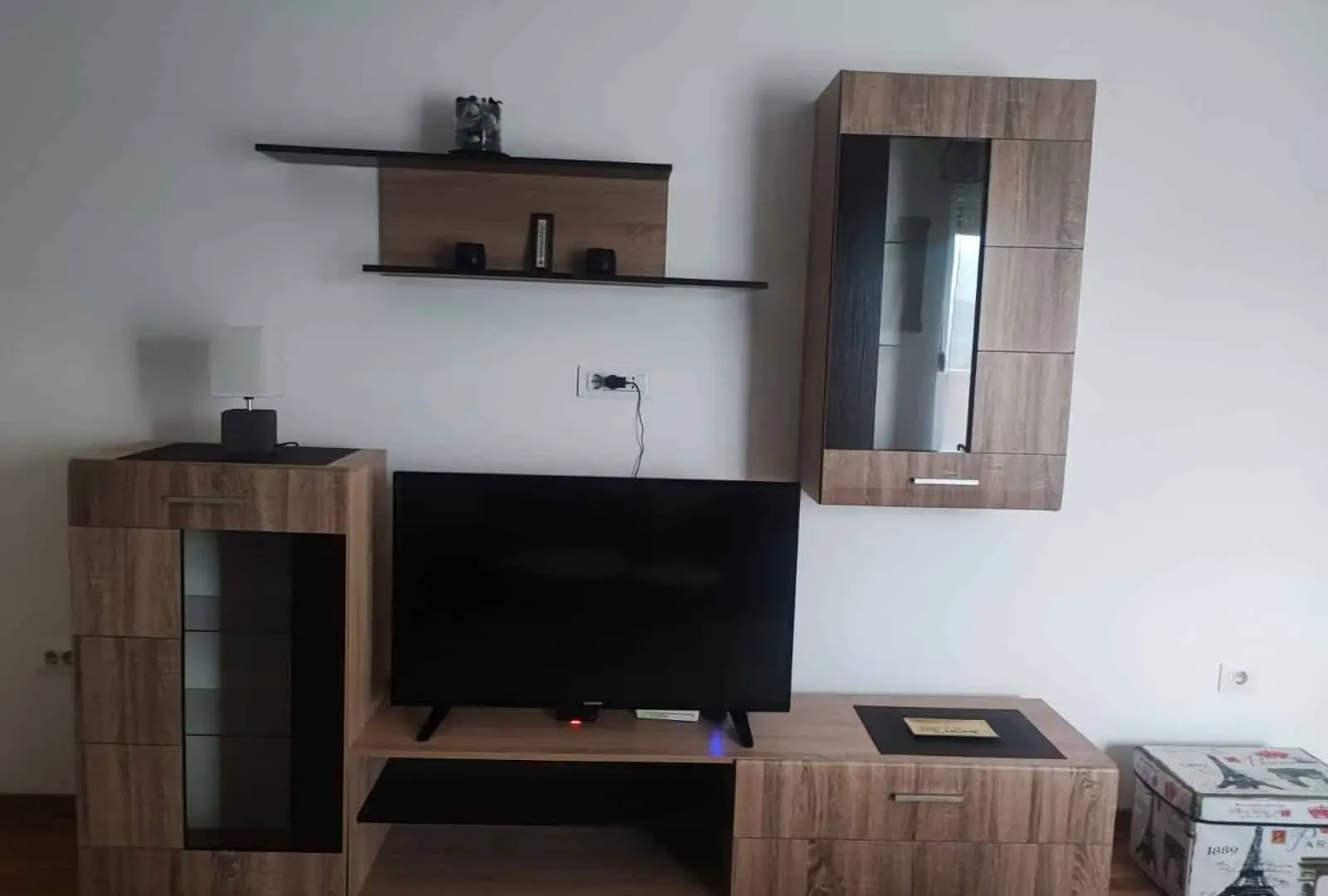 Izdavanje, jednosoban stan, 55m², Zagorič, Podgorica