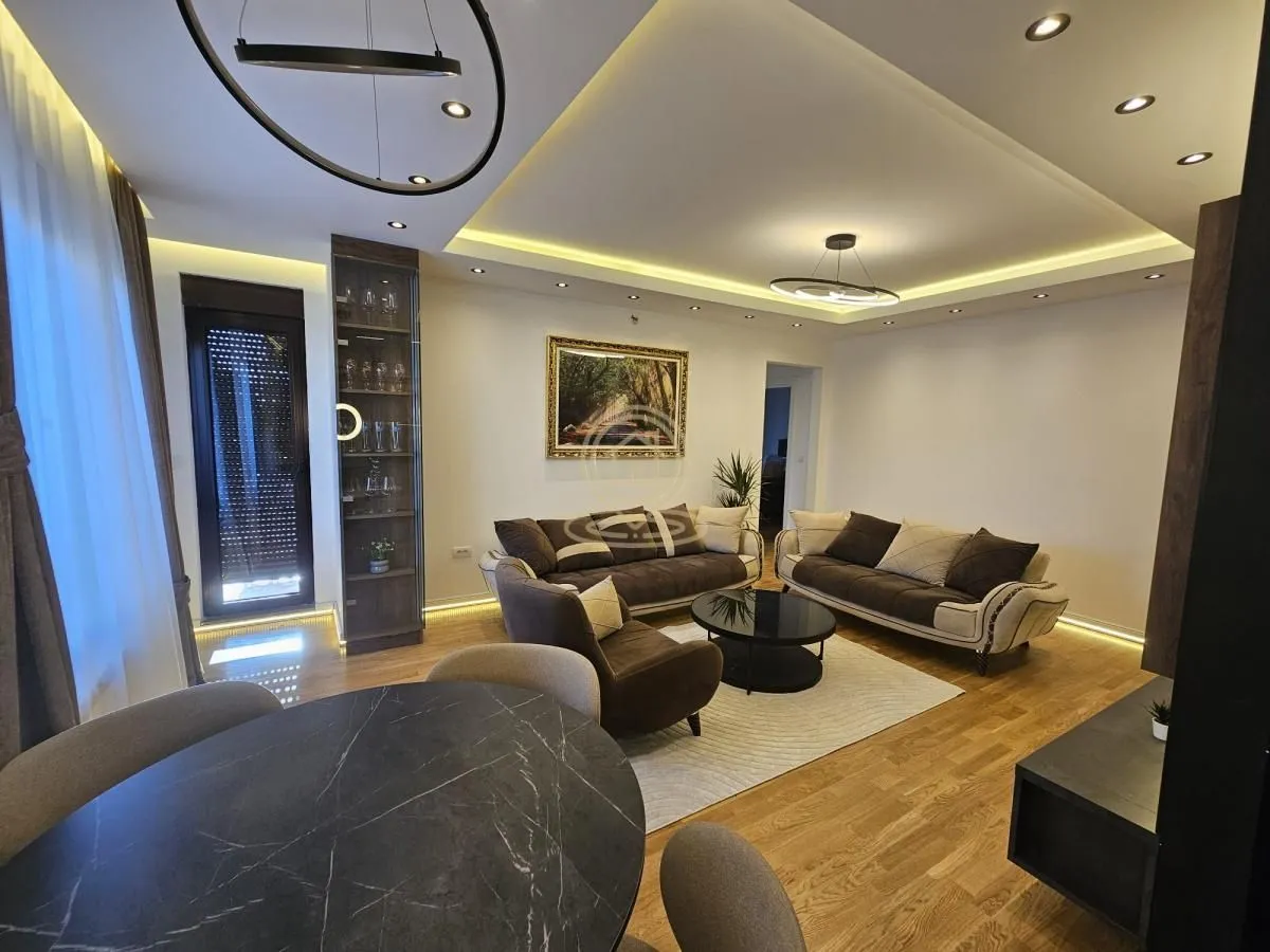 Izdavanje, trosoban stan, 75m², Lekino Brdo, Voždovac Sve Podlokacije