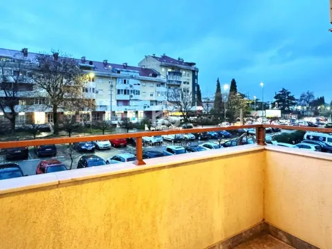 Izdavanje, jednosoban stan, 56m², Krivi Most, Podgorica - image 16