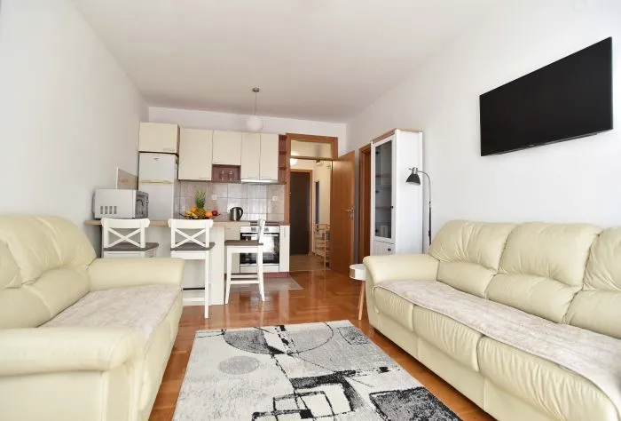 Rent, one bedroom apartment, 45m², Babilonija, Budva