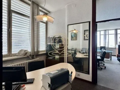 Rent, office space, 115m², Savski Venac, Beograd - image 10