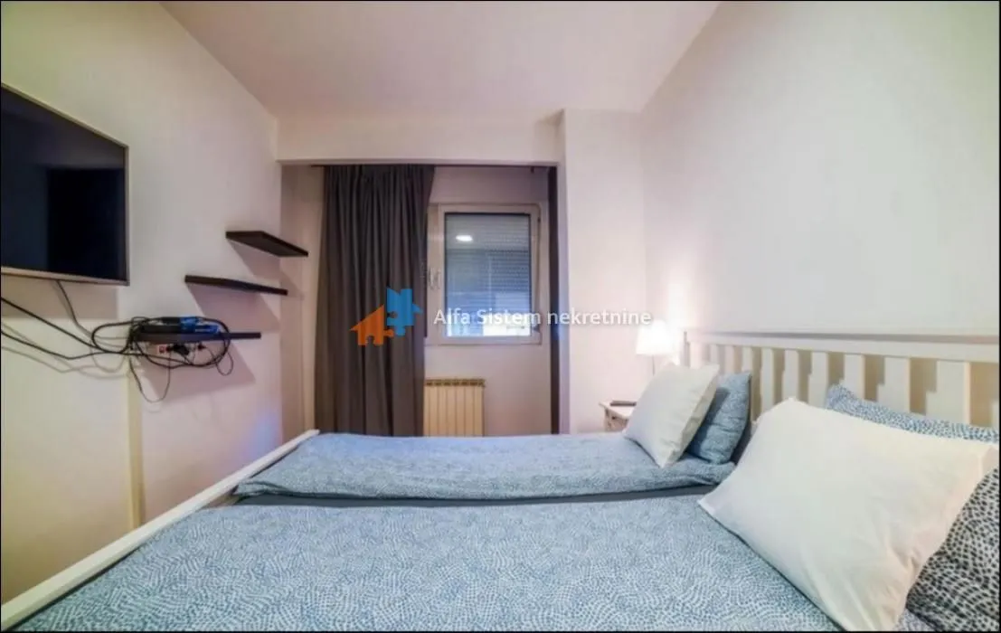 Izdavanje, trosoban stan, 73m², Stari Grad, Beograd