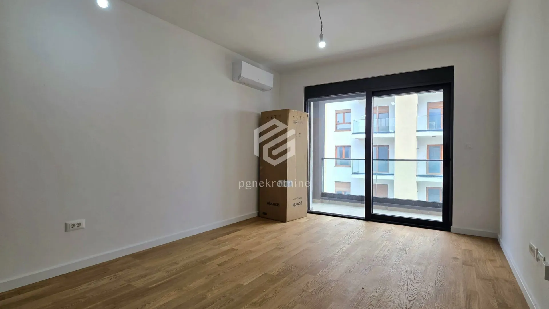 Rent, one bedroom apartment, 42m², Šušanj, Bar