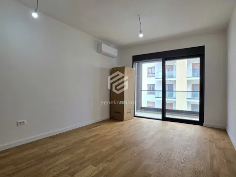Rent, one bedroom apartment, 42m², Šušanj, Bar - image 1