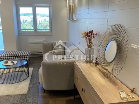 Izdavanje, jednosoban stan, 60m², Pobrežje, Podgorica - image 9