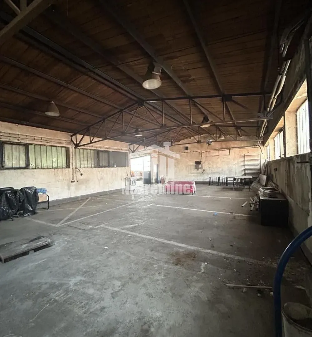 Rent, office space, 400m², Umka, Beograd