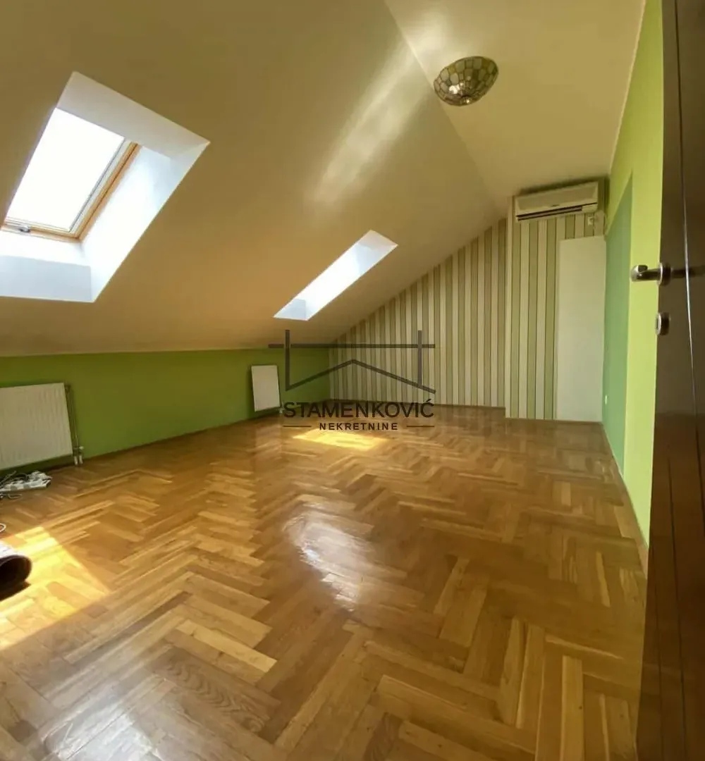 Prodaja, trosoban stan, 100m², Sajam, Novi Sad Sve Podlokacije