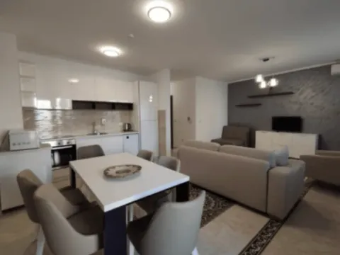 Rent, apartment, 70m², Bečići, Budva - image 5