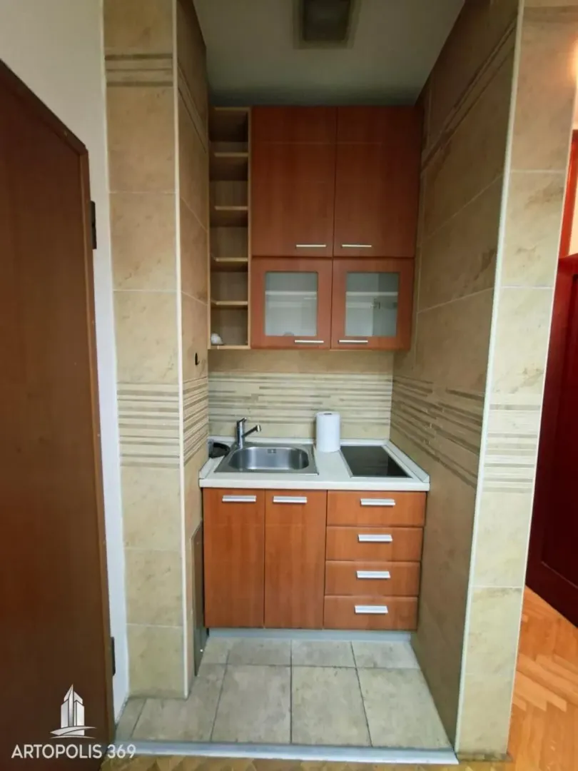Rent, office space, 58m², Kalenić Pijaca, Vračar Sve Podlokacije