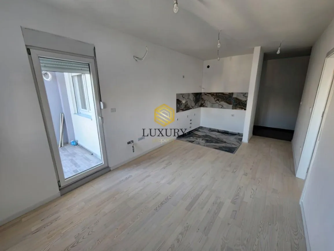 Prodaja, dvosoban stan, 45m², Kod Big Fashion-a, Podgorica