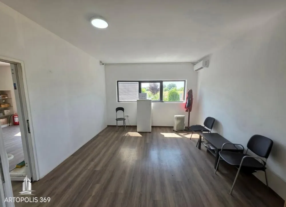 Rent, office space, 536m², Čukarica, Beograd