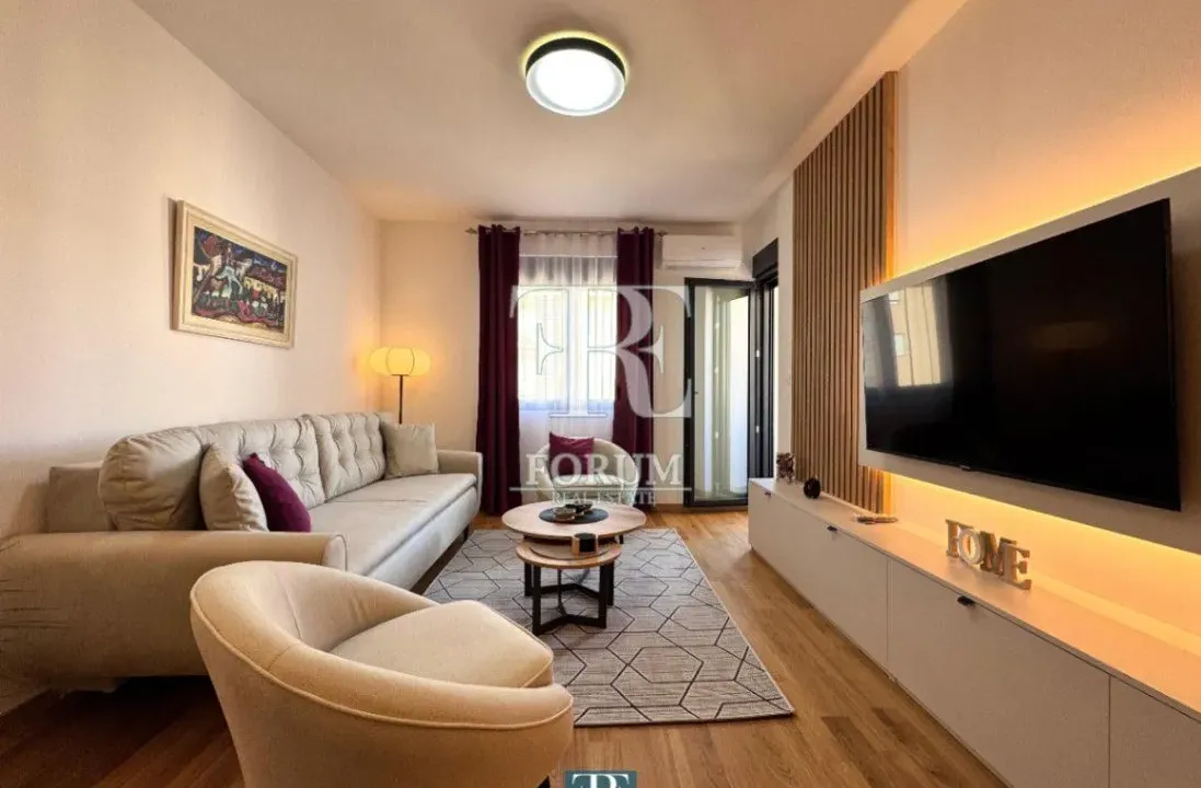 Izdavanje, jednosoban stan, 50m², City Kvart, Podgorica