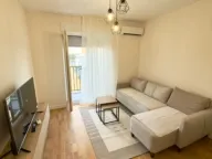 Izdavanje, jednosoban stan, 45m2, Pobrežje, Podgorica