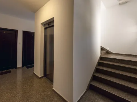 Daily-rent, two bedroom apartment, 51m², Budva, Crna Gora - image 5