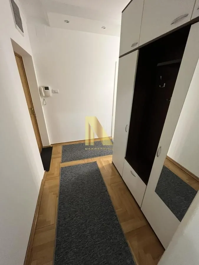 Izdavanje, trosoban stan, 69m², Bulevar Oslobodjenja, Novi Sad Sve Podlokacije