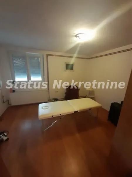 Prodaja, kuća, 200m², Futog, Novi Sad Sve Podlokacije