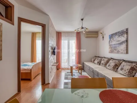 Izdavanje, dvosoban stan, 45m², Budva, Crna Gora - image 13
