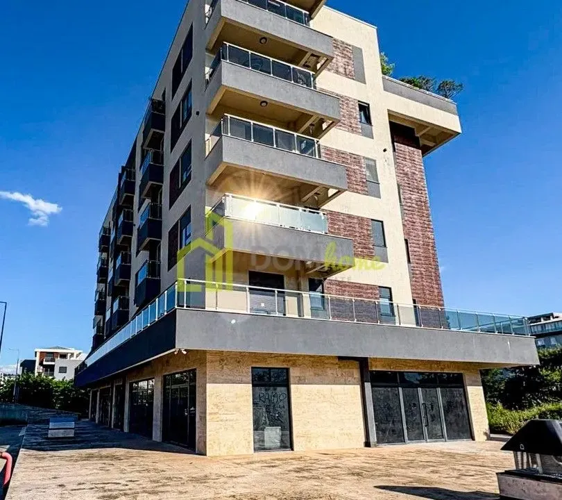 Izdavanje, dvosoban stan, 54m², Blok 9, Podgorica
